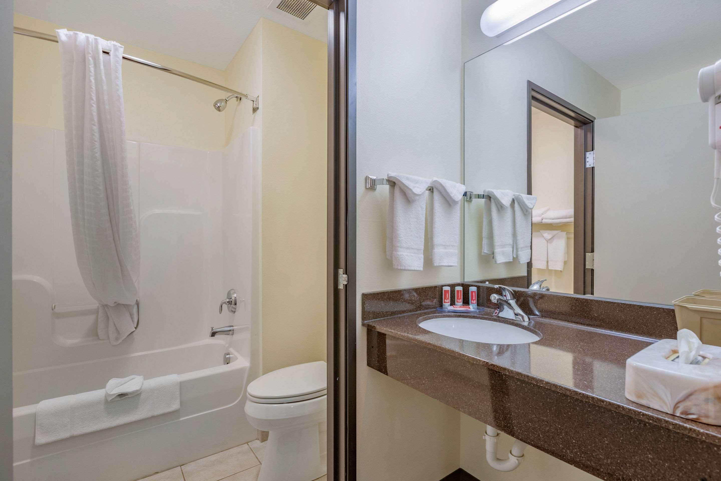 Econo Lodge Inn&Suites Fairgrounds Des Moines Esterno foto